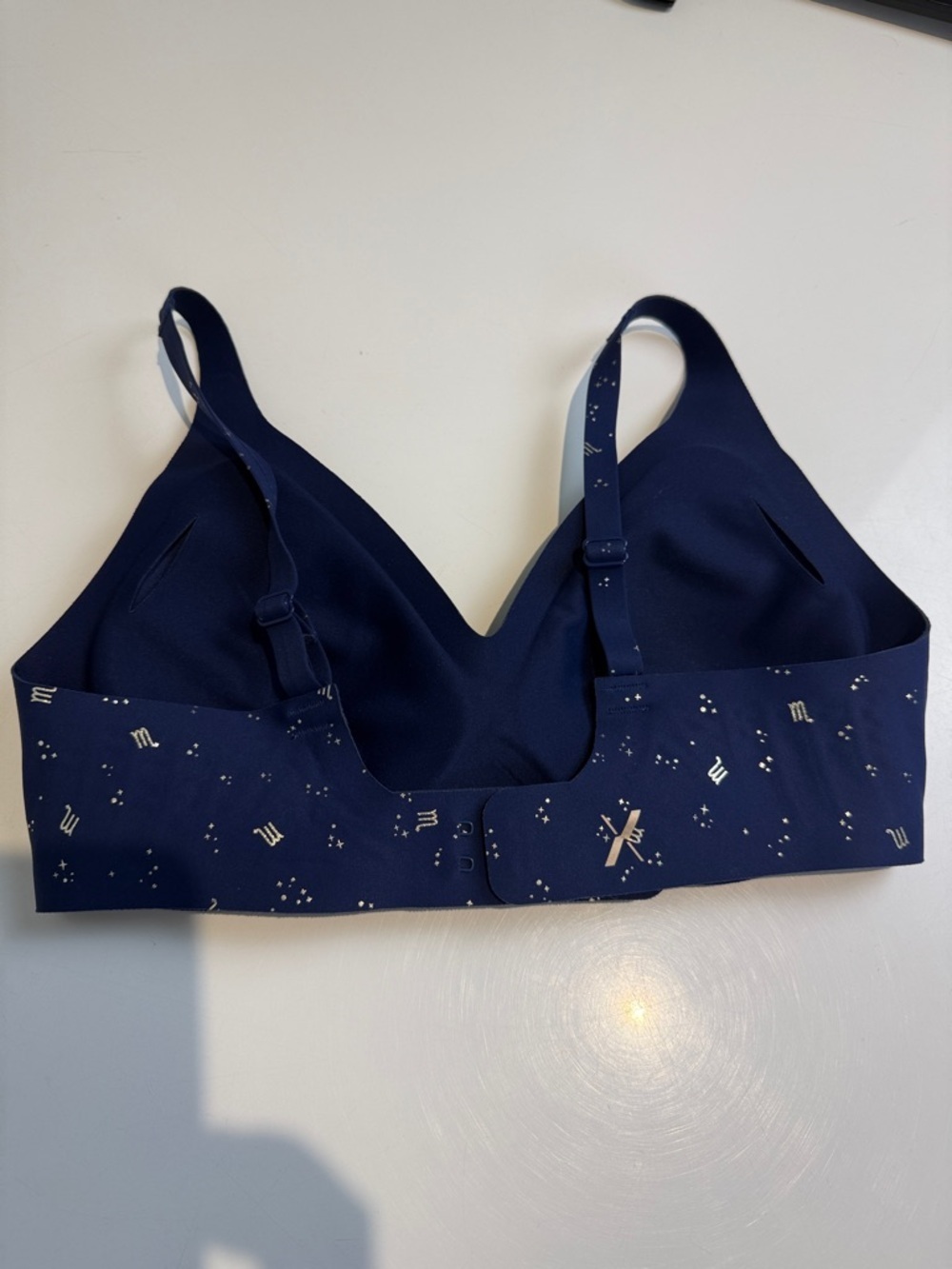 Knix Revolution V-Neck Wireless Bra Size XS - Picture 3 of 5